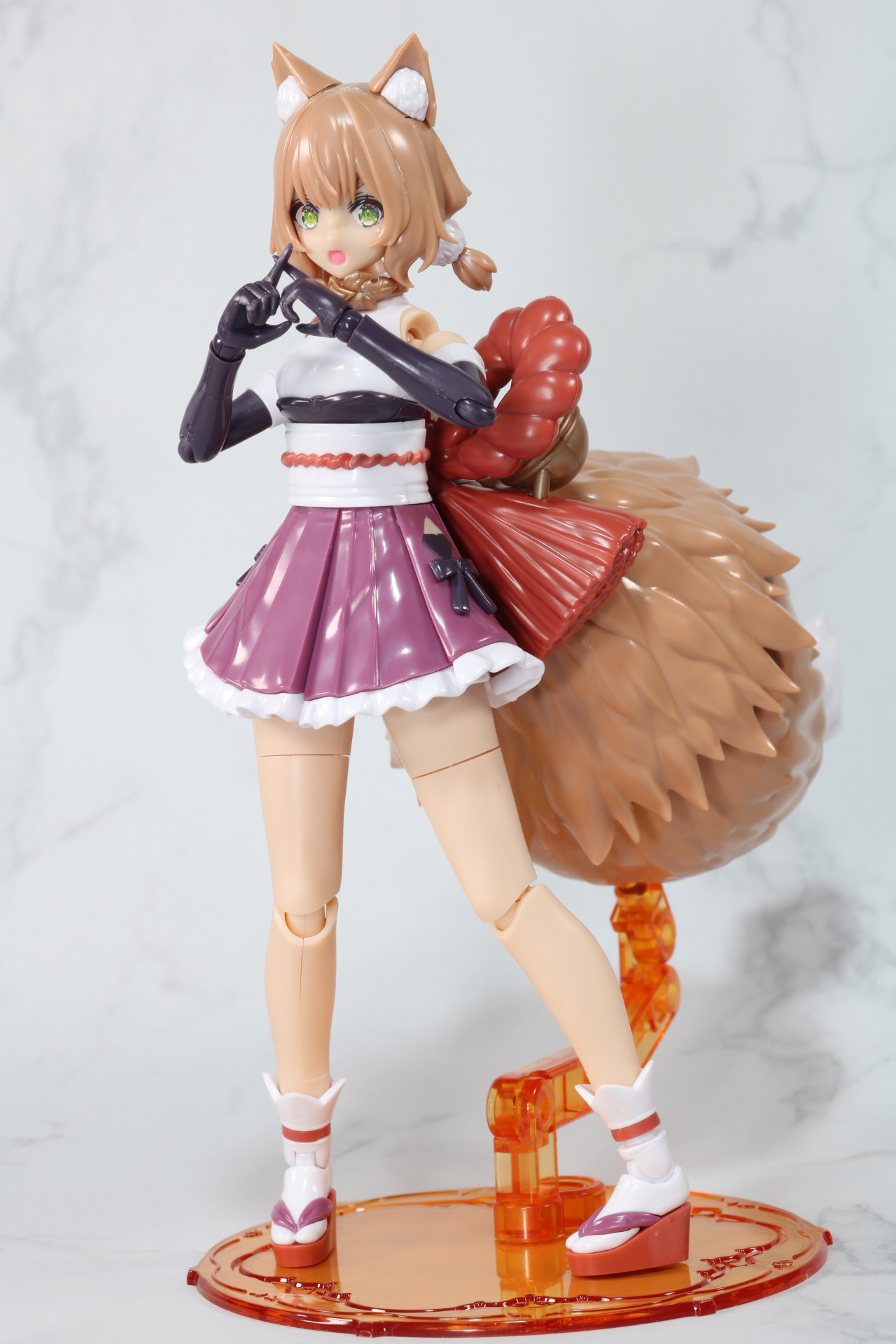 強気な表情もどこか愛嬌のある