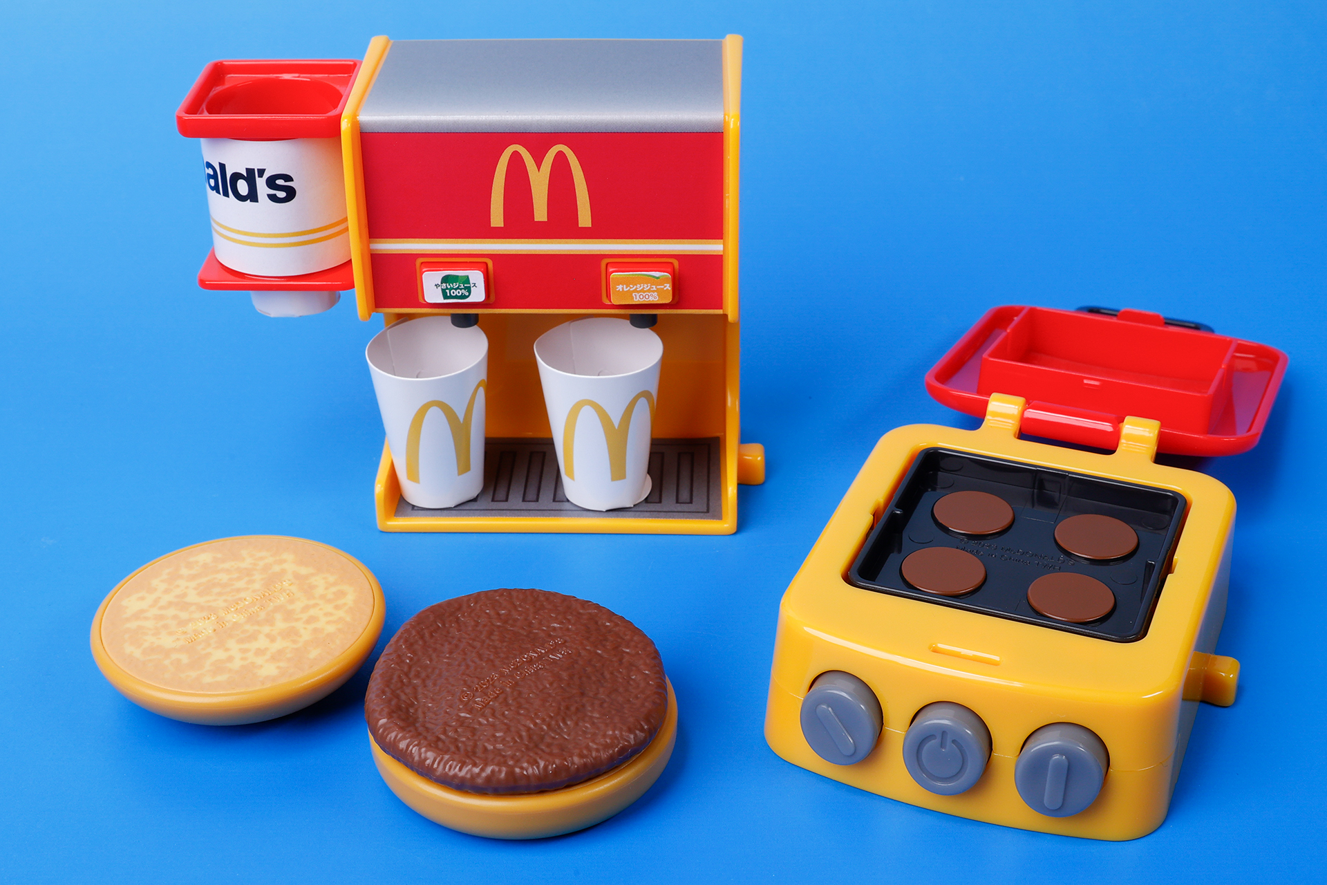 ハンバーガーがどのように出来ているのか学ぶことができるのも、ハッピーセットならではだ