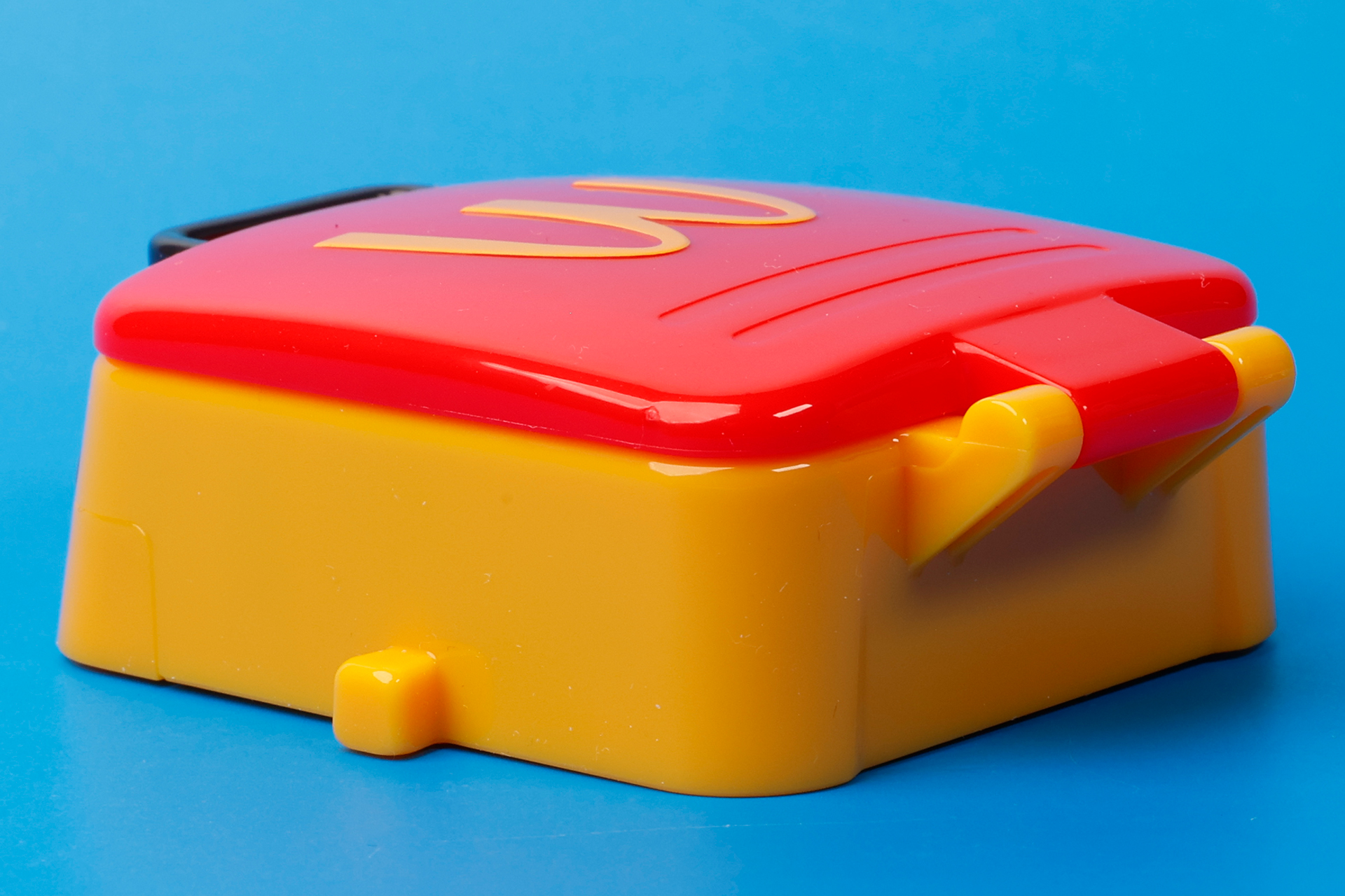 赤と黄色のマクドナルドカラーが素晴らしい