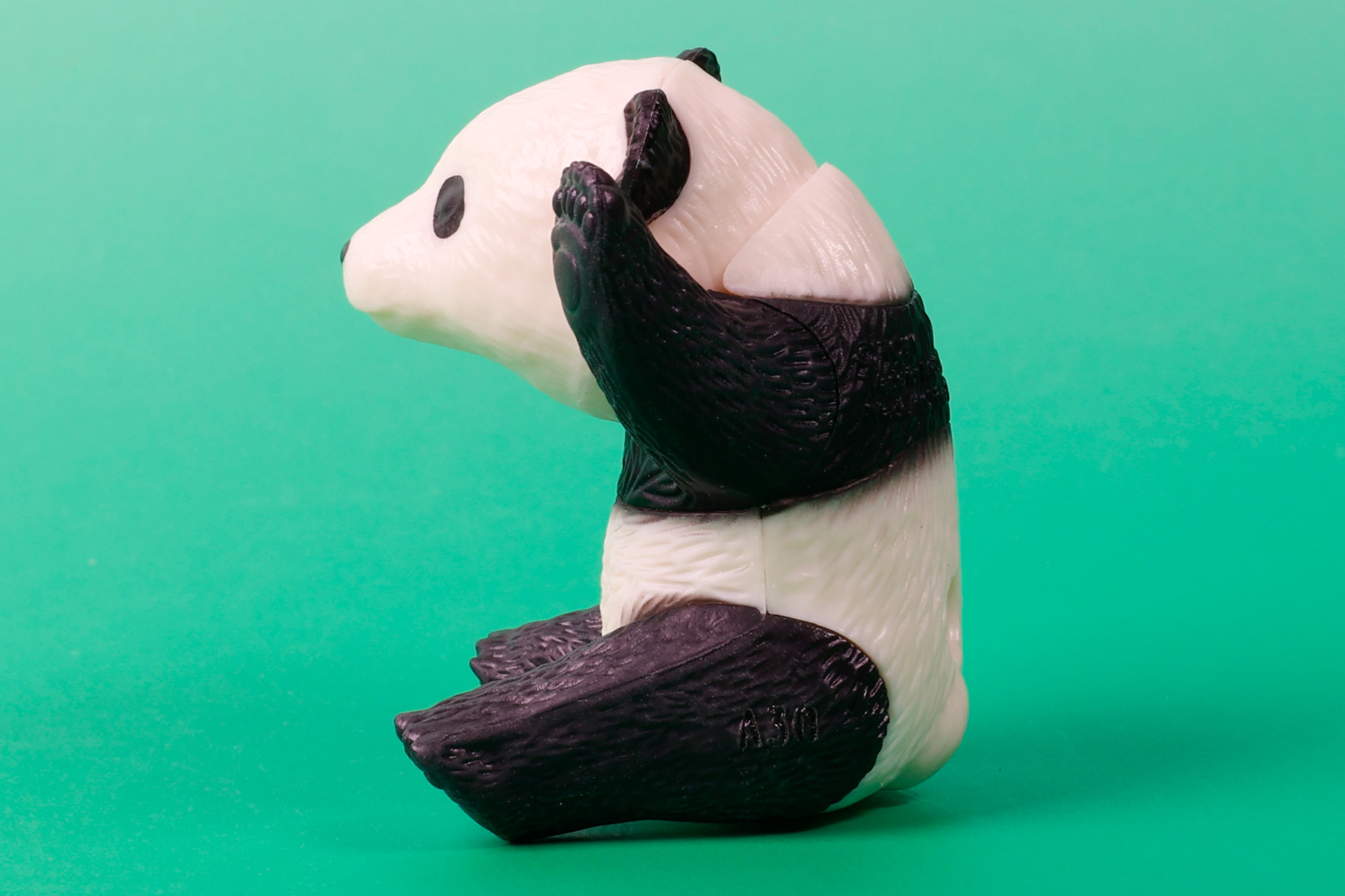 ずんぐりとした体型も、ジャイアントパンダらしい