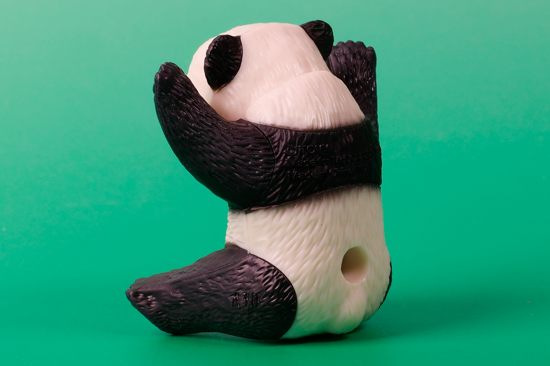 形だけではなく、毛並みも細かく造形されている