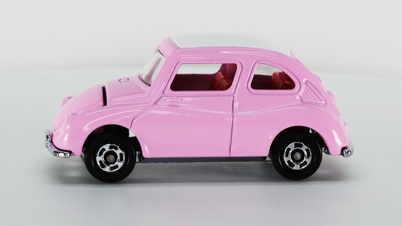 前開きドアの形状がおもしろいです