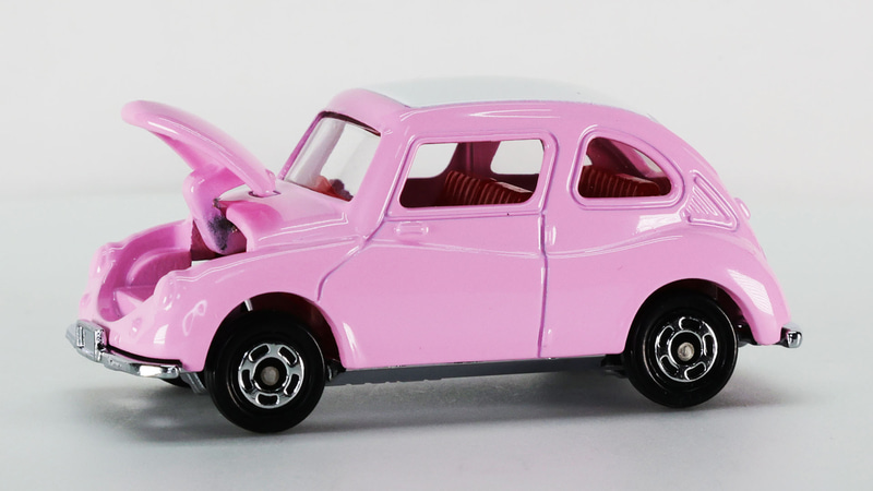 荷室にひまわりの模型なんか入ってると楽しいかも！