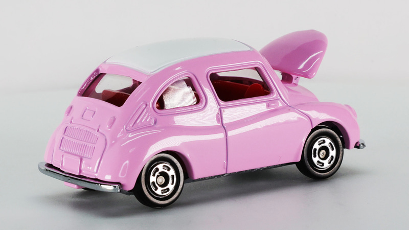 荷室にひまわりの模型なんか入ってると楽しいかも！