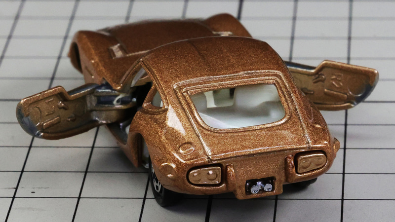 ドア開閉とこの内装ディテールはすばらしいですね