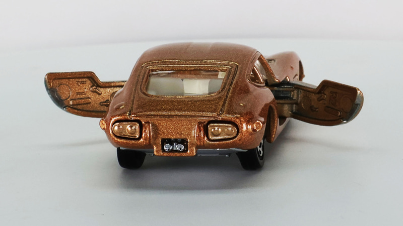 空力考慮のしゅっと絞り込まれるリアセクションが特徴です