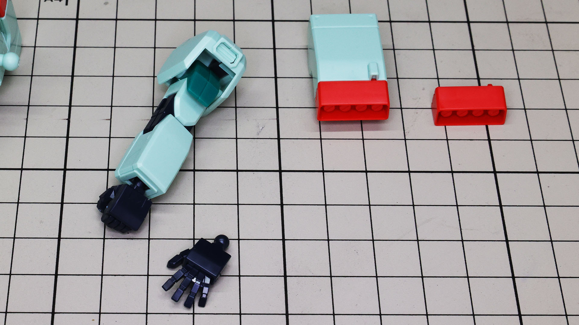 腕部本体を全て接続して……