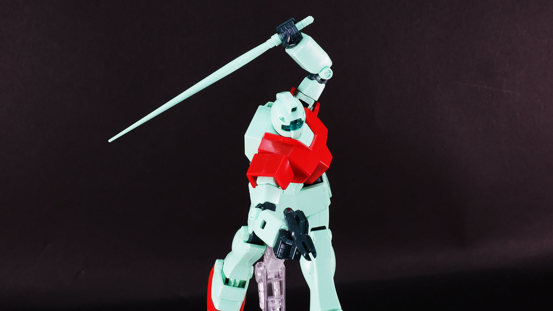 ビーム・サーベルを大きく振り切る