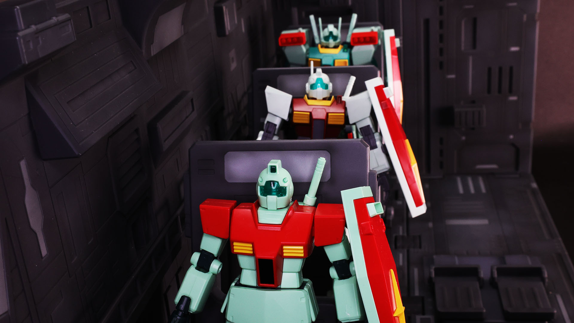 歴代ジムの登場にファンは大興奮！