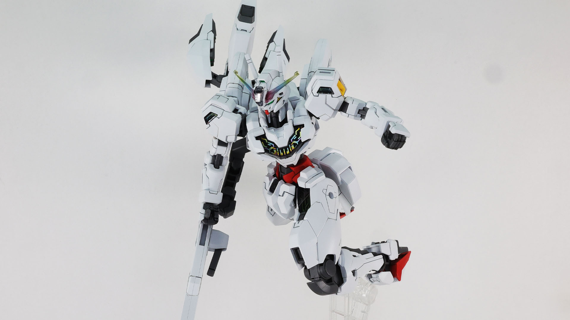 2本のビームサーベルを装備