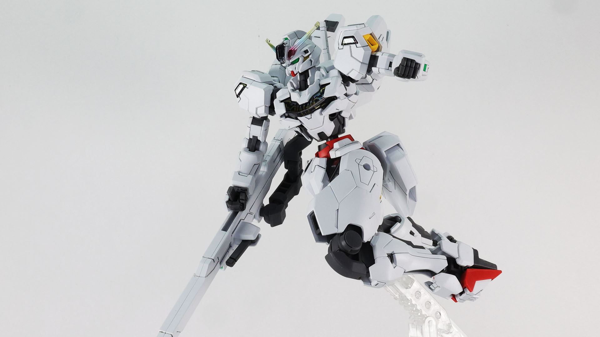 2本のビームサーベルを装備