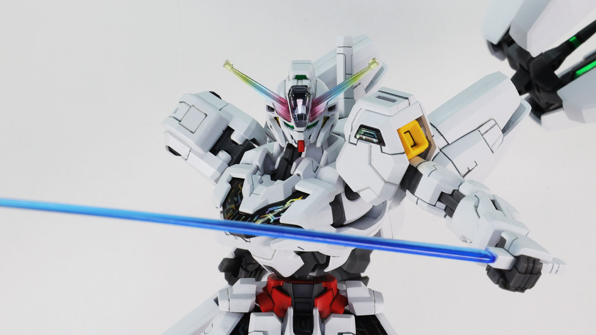 ガンダムルブリスやエアリアルと同系統の意匠の脚部