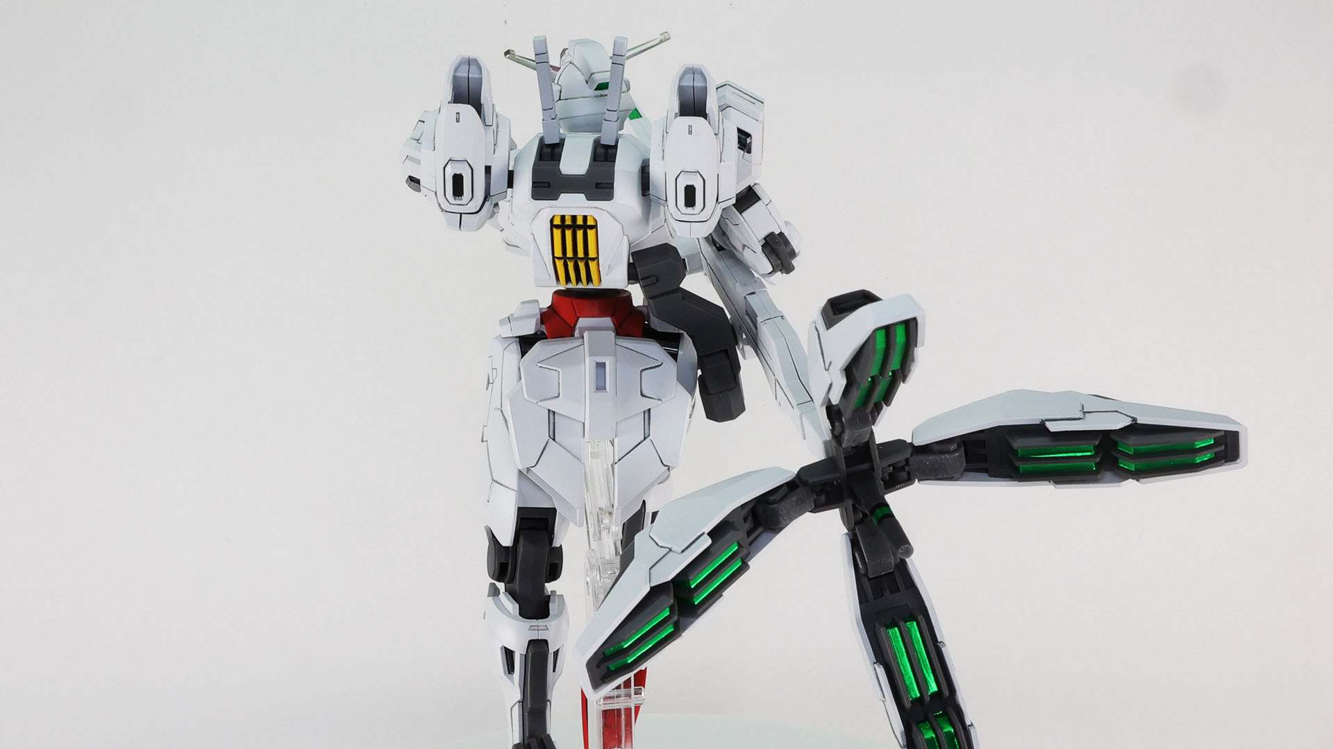 スラスター内はシールでディテーリングします