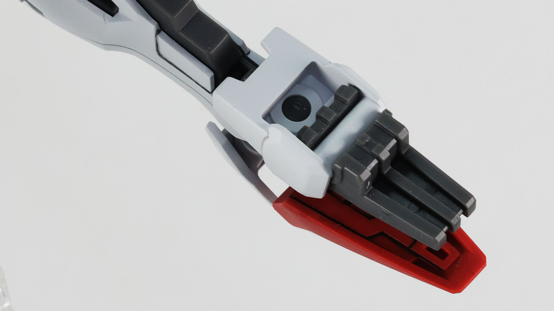 足先を下方に閉じ、かかとを回転させます