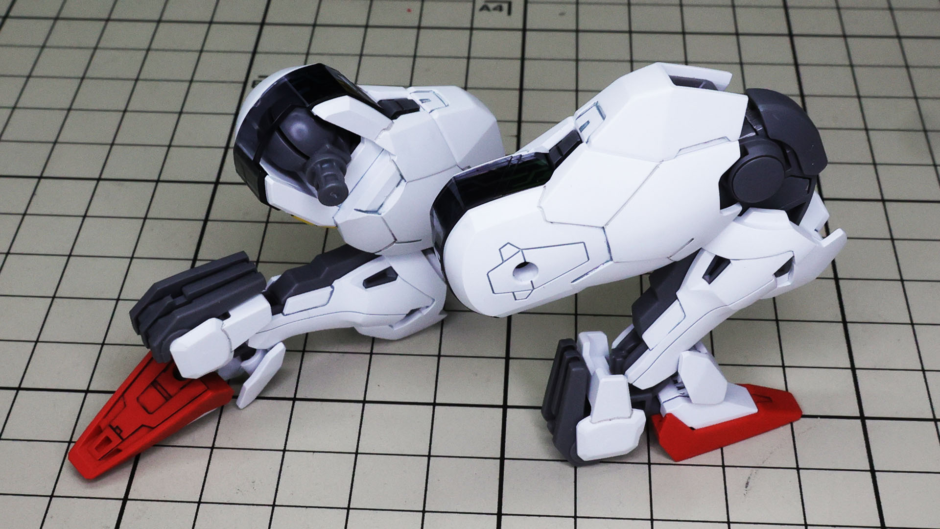 腰部とは丸軸での接続です