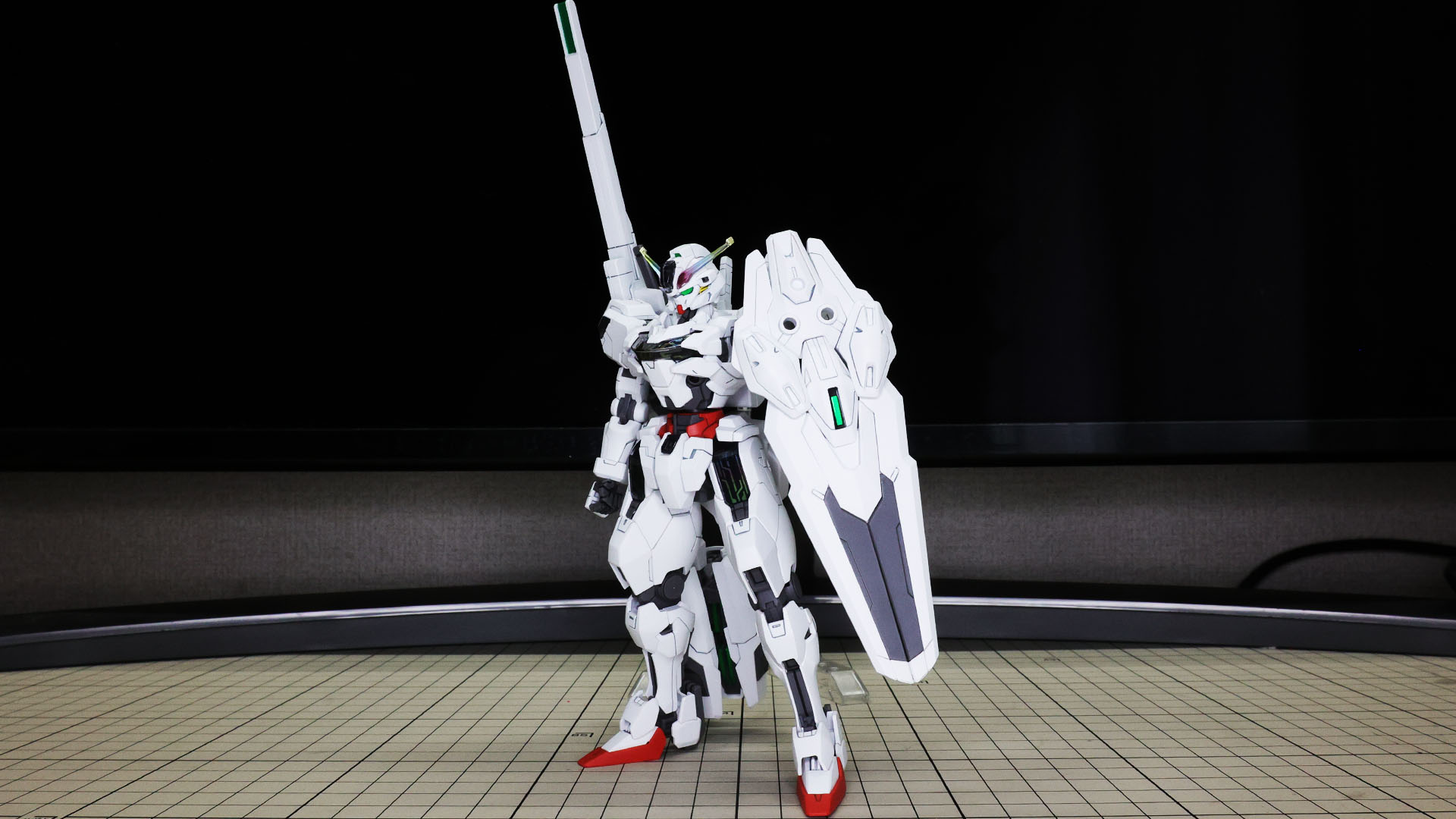 一気にガンダムタイプになりました！