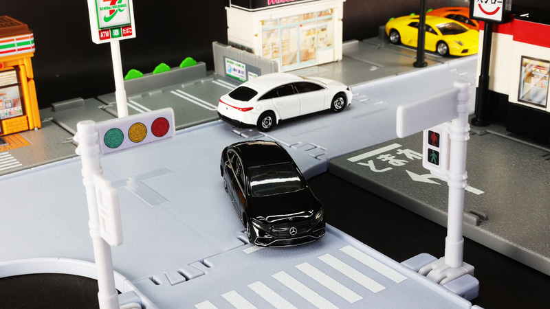 700kmを誇る航続距離は街中でも充電いらずで走れる！