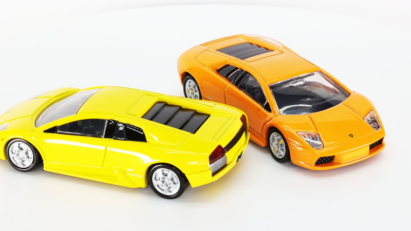 リアとの対比でドライビングポジションの低さが際立ちます