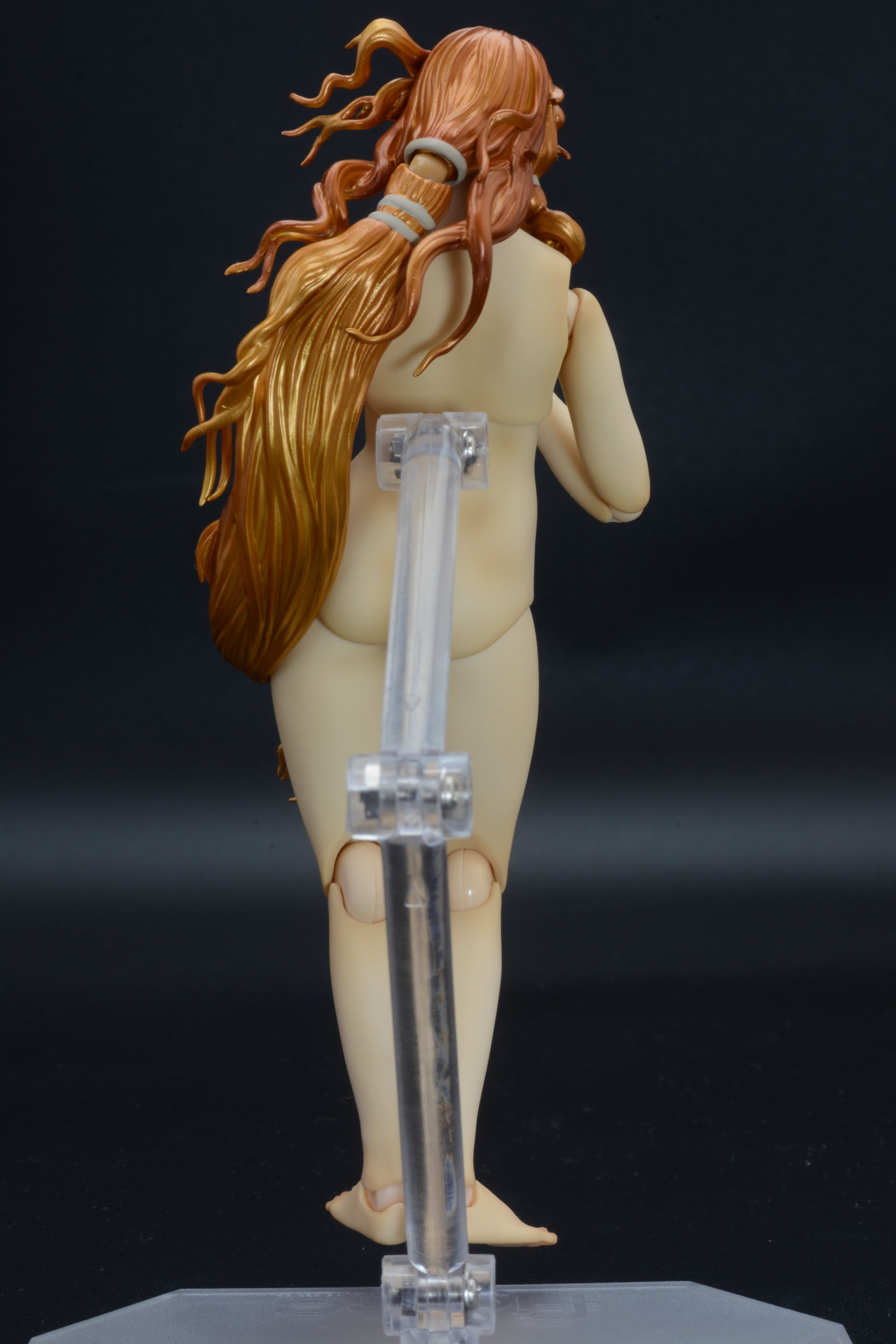 ヴィーナスが絵から抜け出す。ファンタジーな雰囲気もある