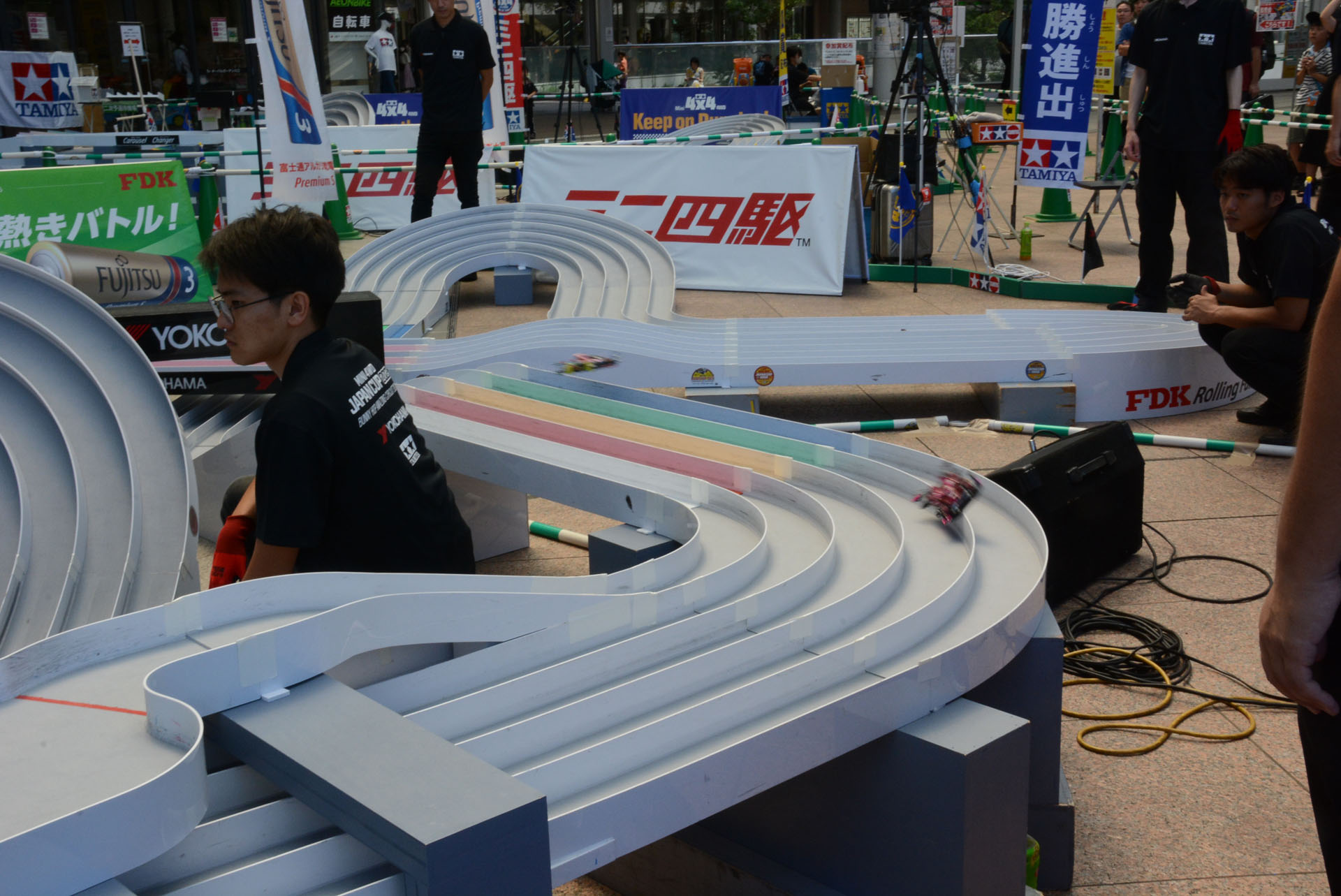 コースアウト続出のアイガーEVO 上り。ここを安定して乗り切るかが大きなテーマとなる