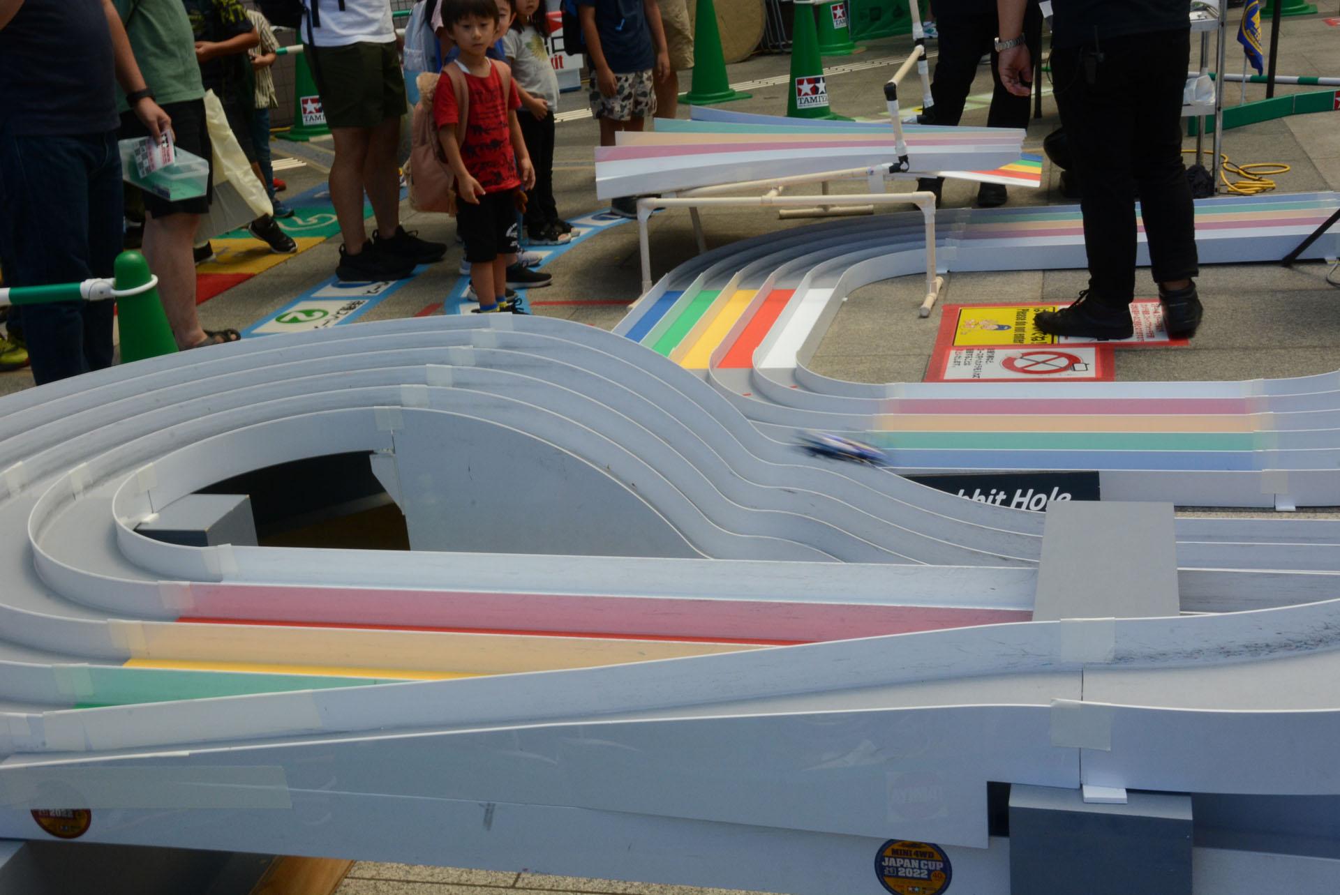 急角度の下りは車体が飛び出してしまう