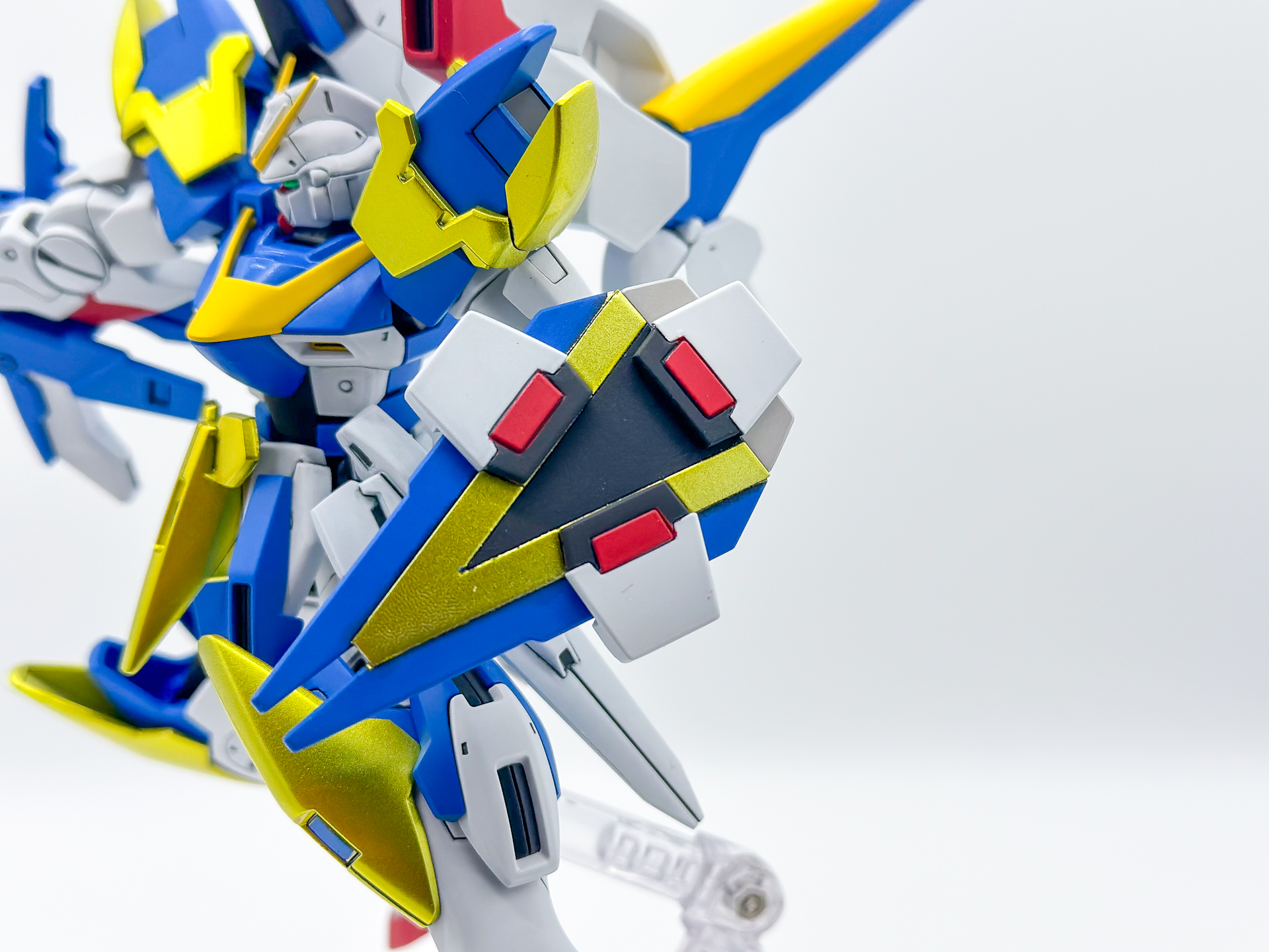 シールドの細かい塗分けはマスキングによる塗分けです。