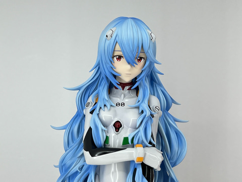 シンエヴァ」より綾波レイとアスカの“XL size”フィギュアが登場