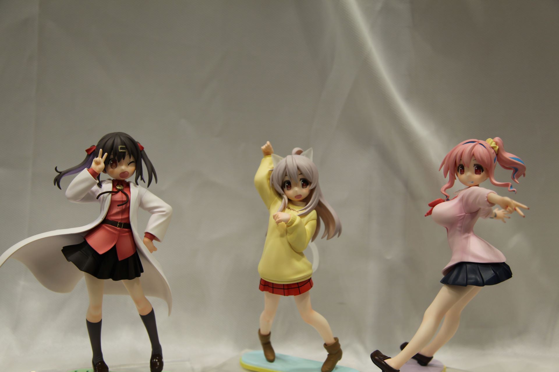 「Kuni20xx」の「おにまい」より緒山まひろ、緒山みはり、穂月かえで