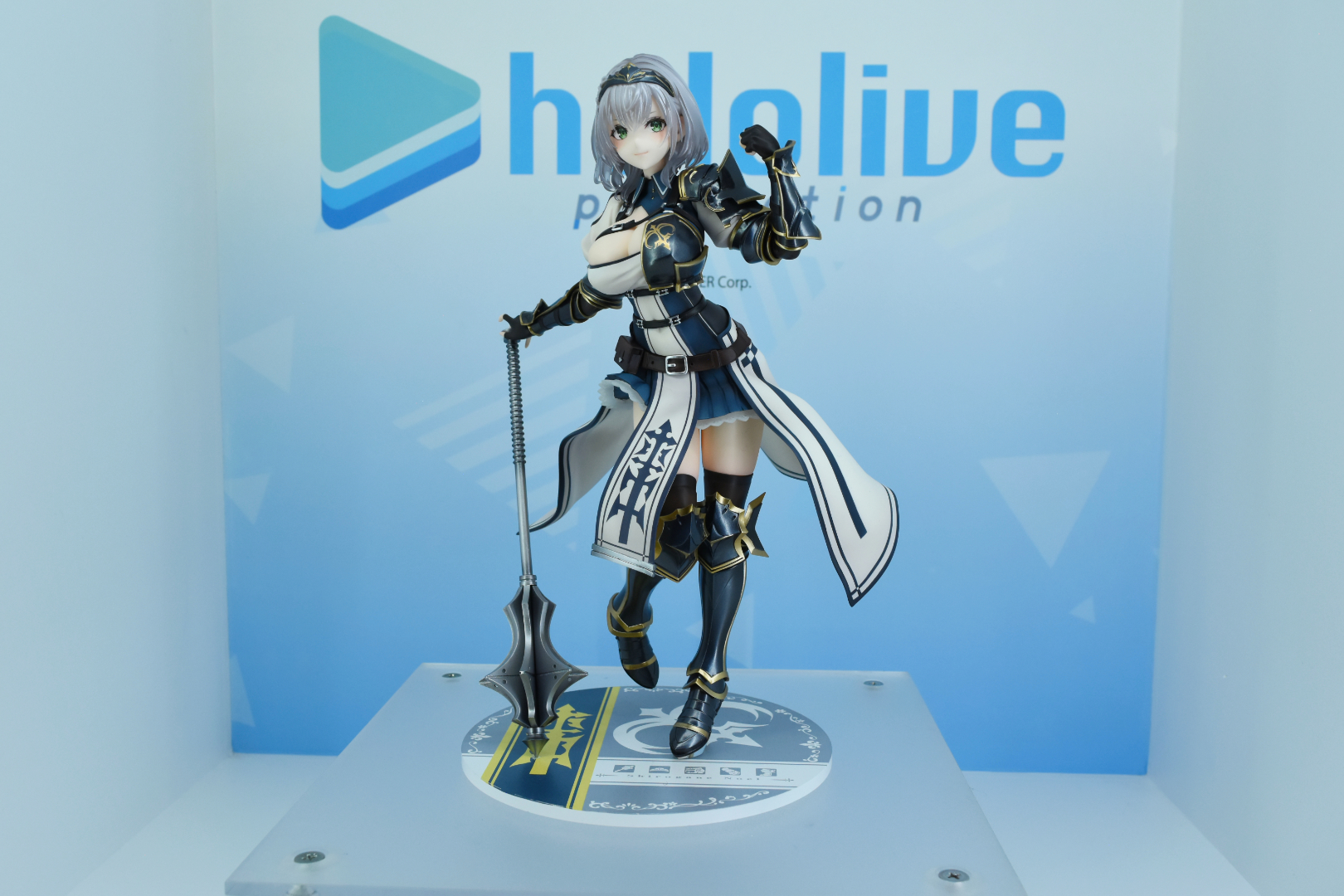 色々な意味で大迫力の団長。付属のメイスのクオリティも高い