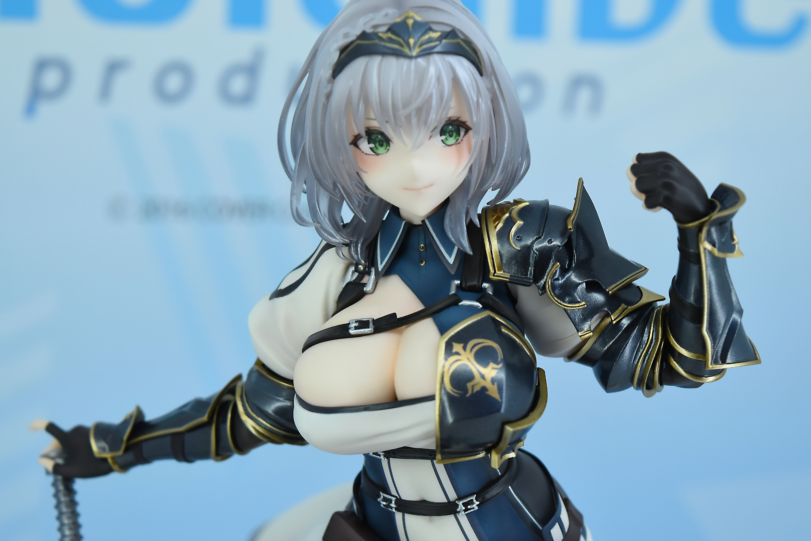 色々な意味で大迫力の団長。付属のメイスのクオリティも高い