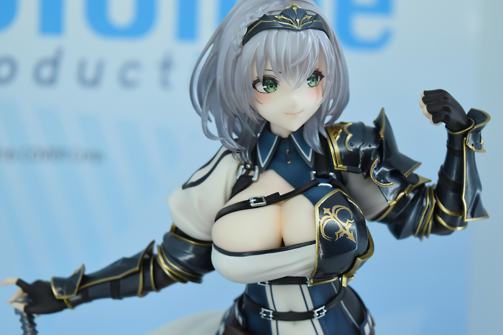 色々な意味で大迫力の団長。付属のメイスのクオリティも高い