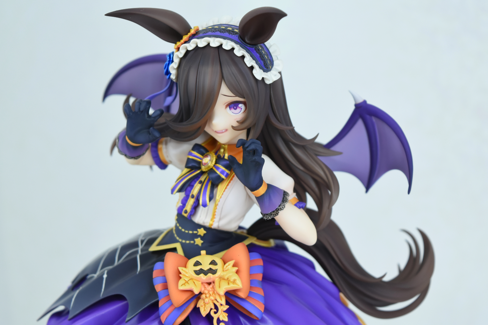 本体もさることながら、衣装の布の質感表現なども素晴らしい