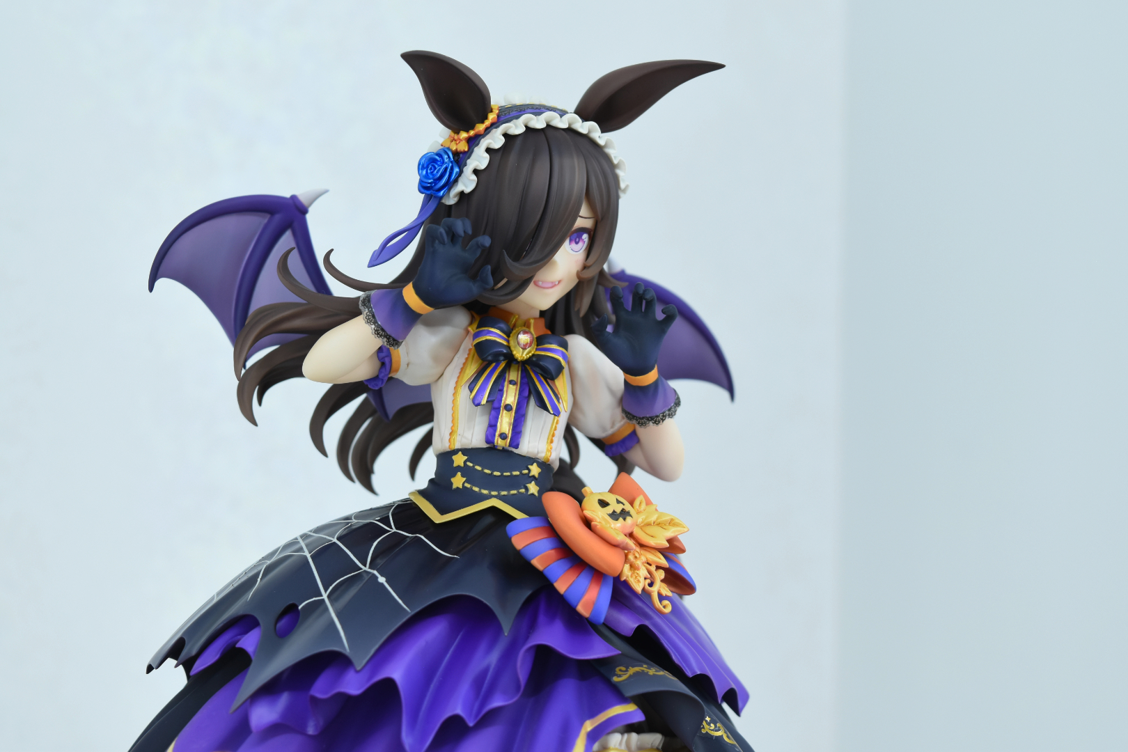 本体もさることながら、衣装の布の質感表現なども素晴らしい