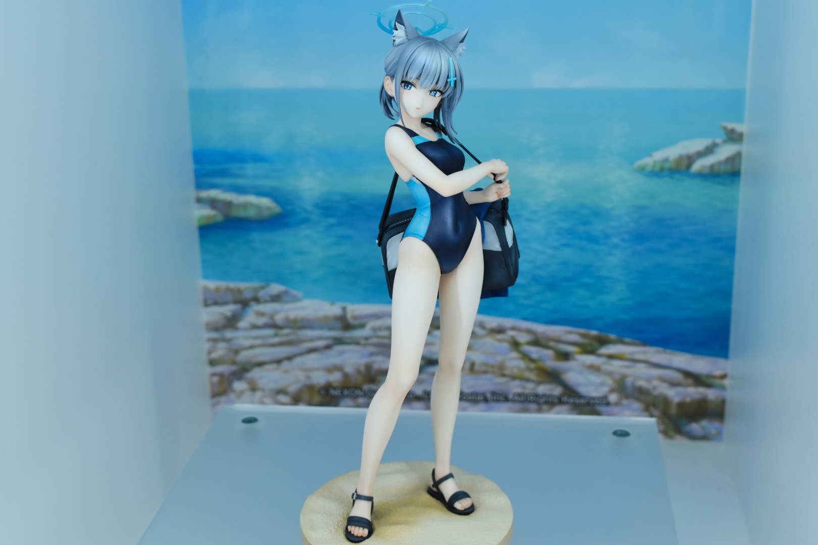 本体だけではなく、小物のカバンや頭上のヘイローなどもしっかり作り込まれている