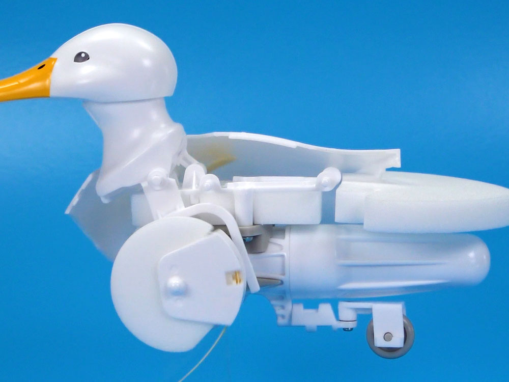 ミニ水中モーターと水中ギヤボックスを使用