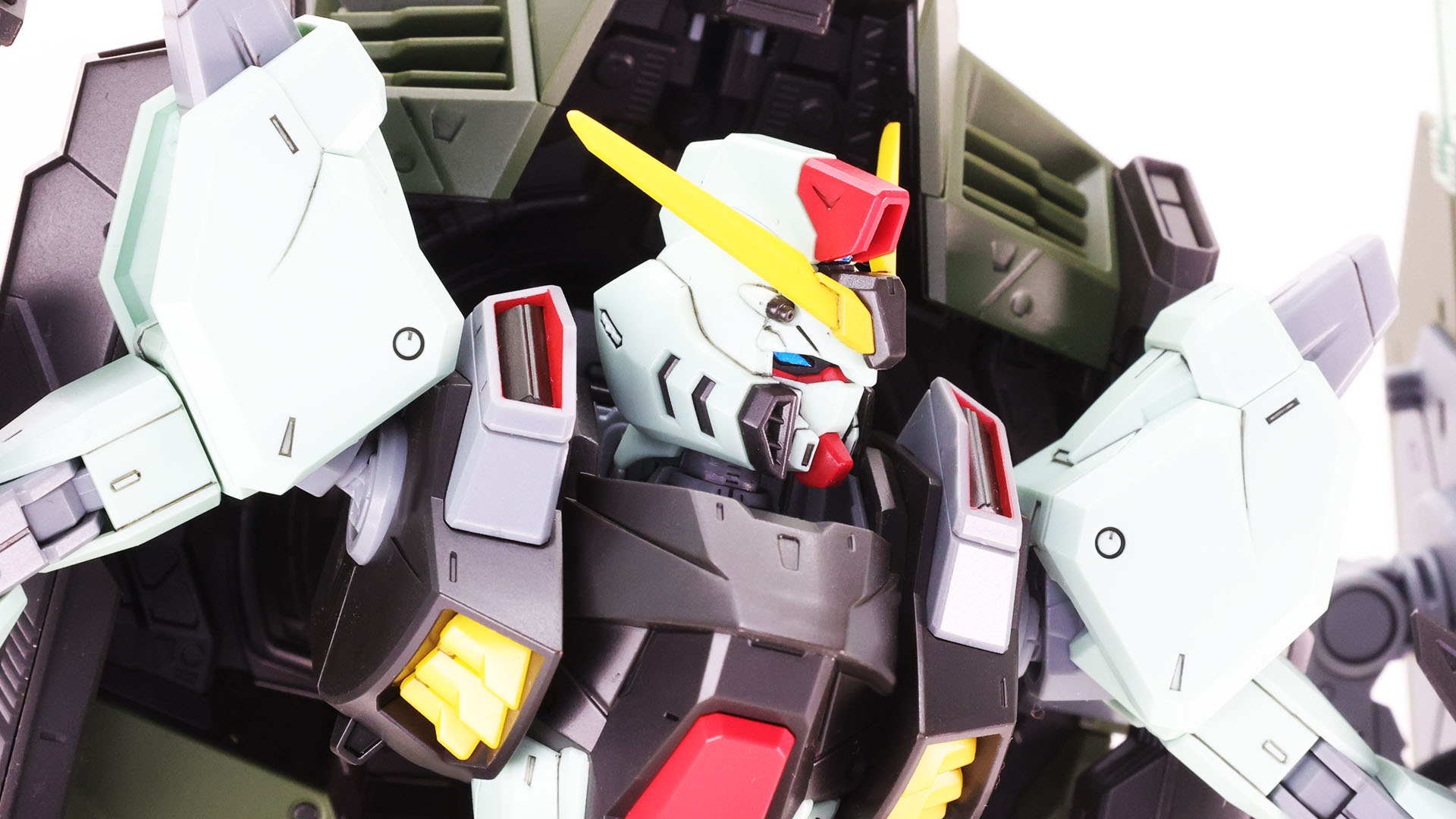 スミ入れすることでディテールが際立ちます