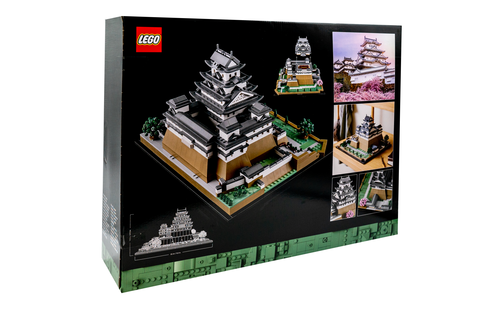 裏面には姫路城のリアル画像があり製品との比較もできる