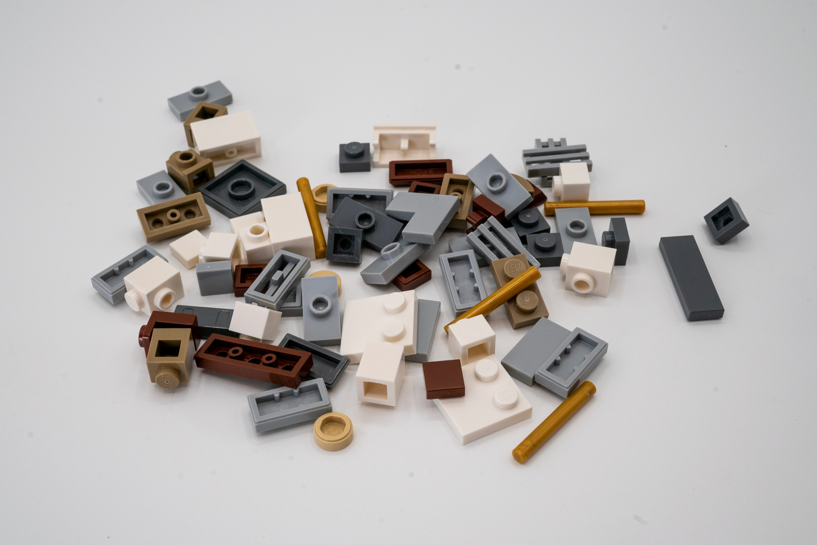 袋7からは、いよいよ内装用の細かいパーツも増えてくる