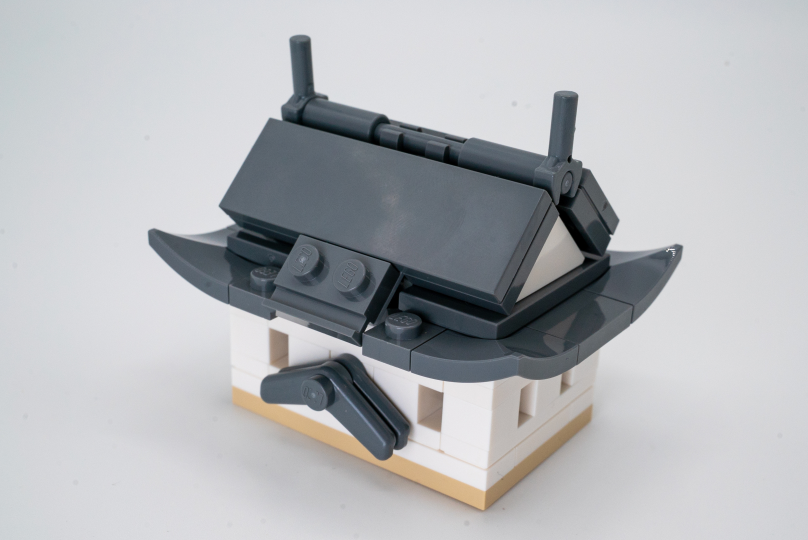 三角形のタイルが思わぬ効果を出す最上部