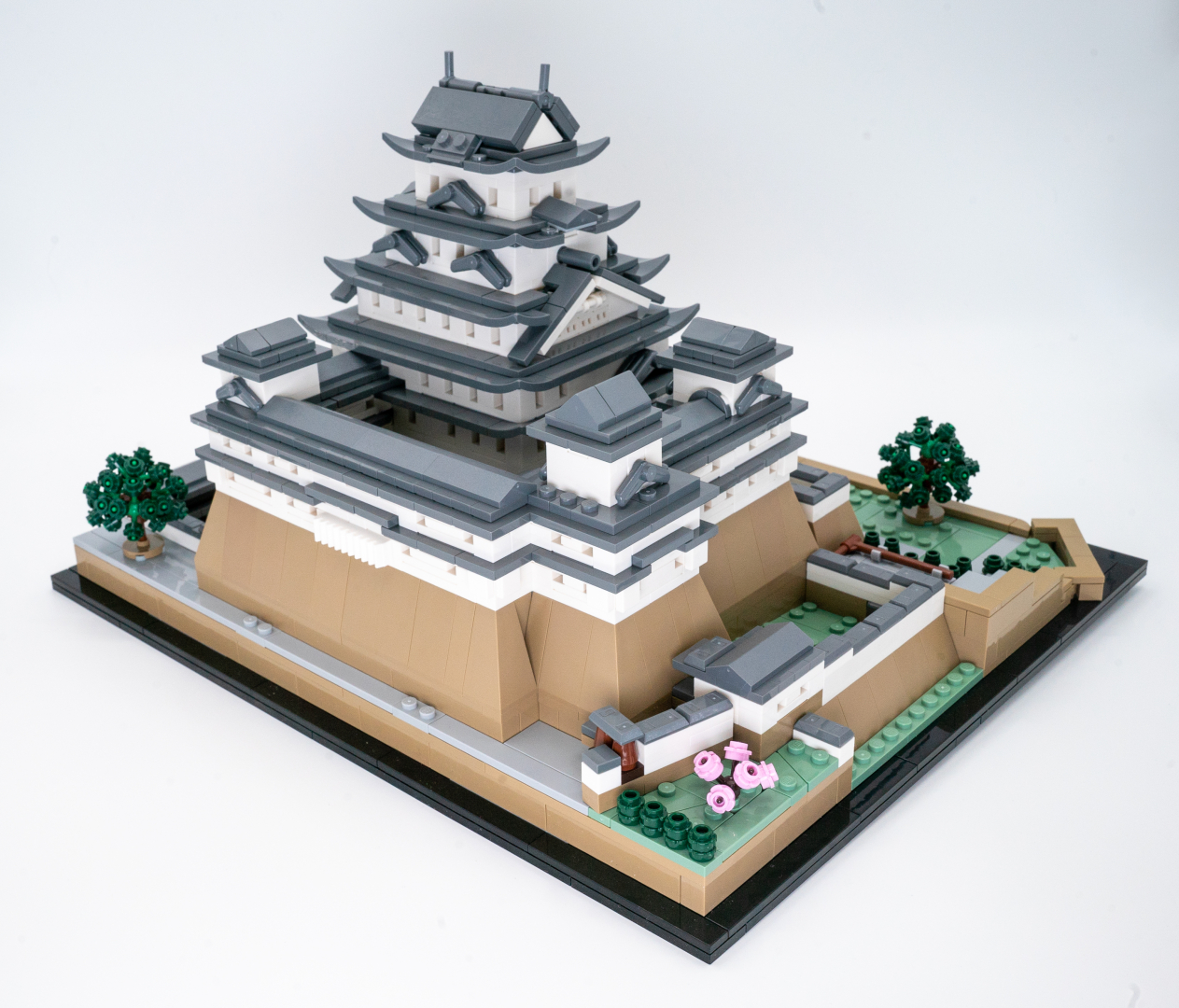 右斜め後ろからは、全ての小天守が見えるのが嬉しい