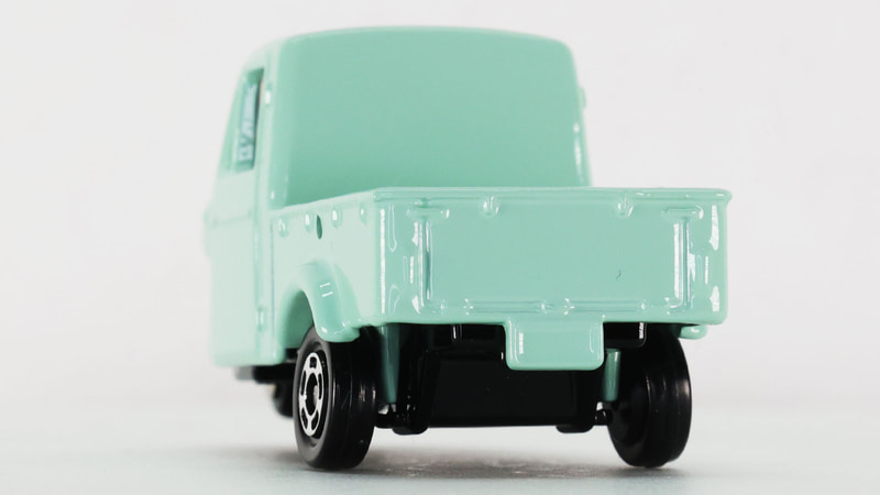 ナンバープレート部もきっちり再現されています