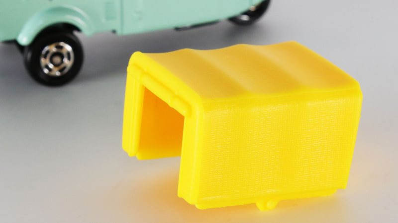 幌部の上部には布のたわみまで表現されています