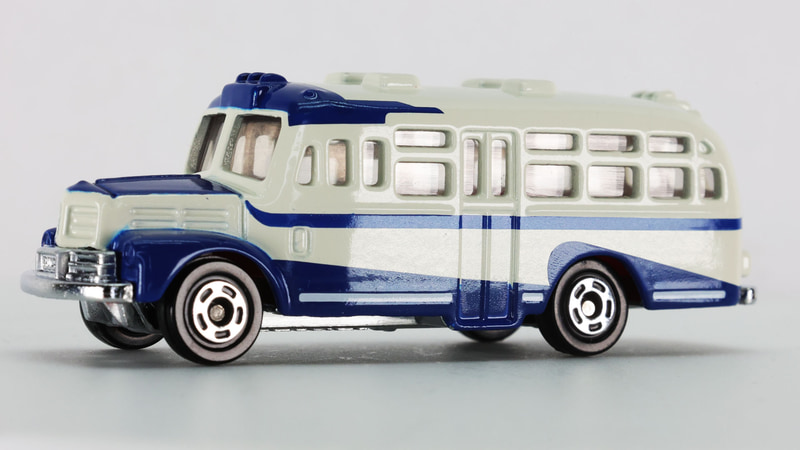 エンジンルームがぼこん飛び出していて今見るととてもかわいい感じもあります