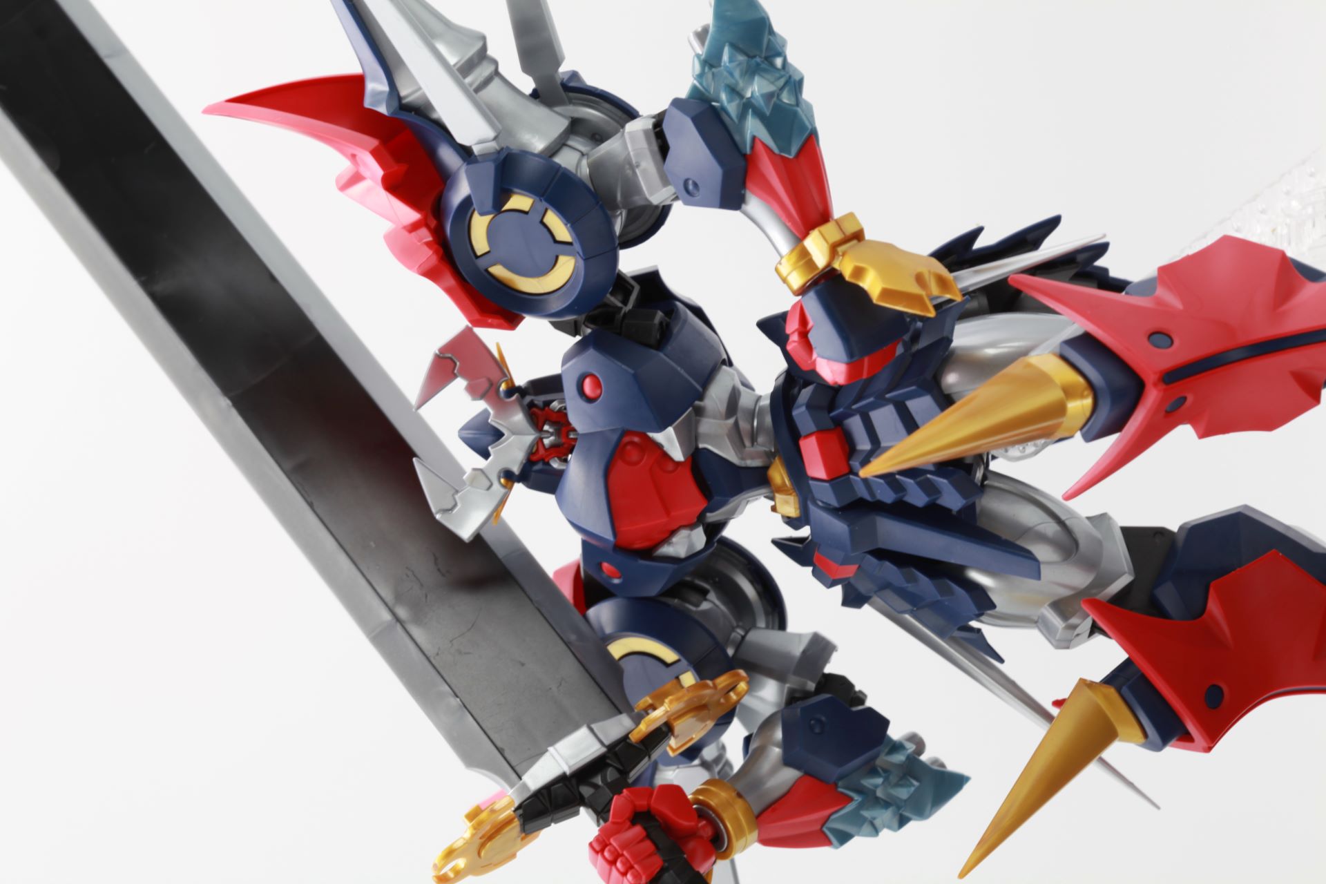 8月26日発売のプラモデル「HG ダイゼンガー」