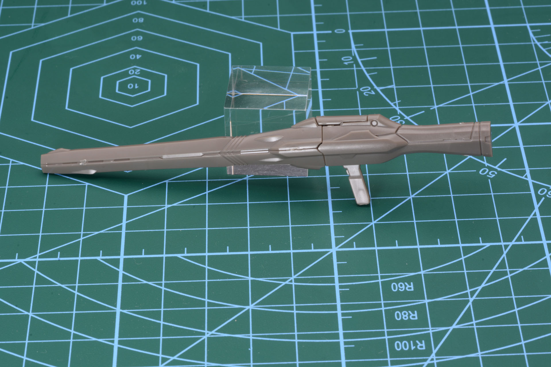 ガンポッドの銃身は取り付け場所を変えることで開閉状態を再現