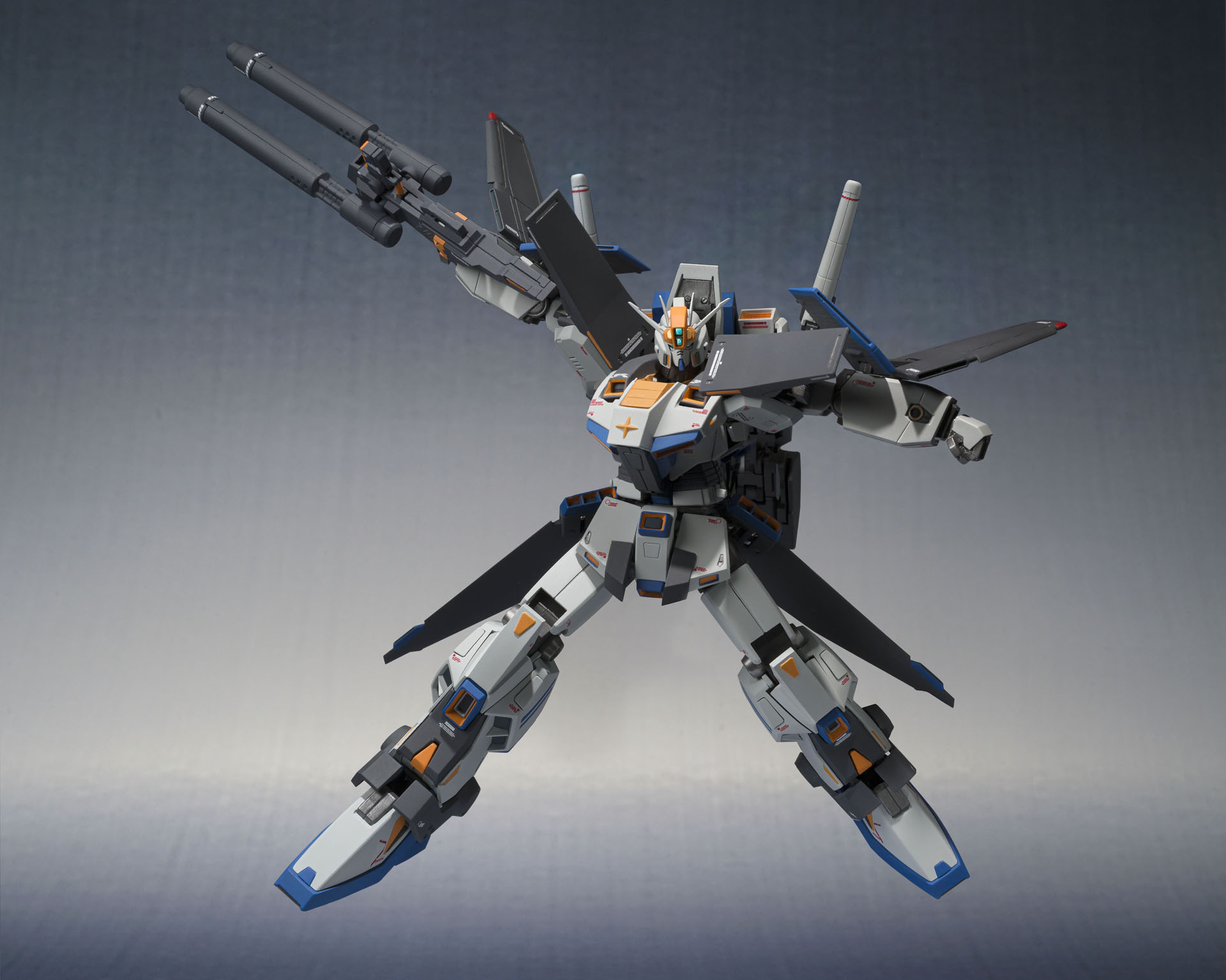 アクションフィギュアとしての可動もしっかりしている。たっぷり楽しめる商品だ