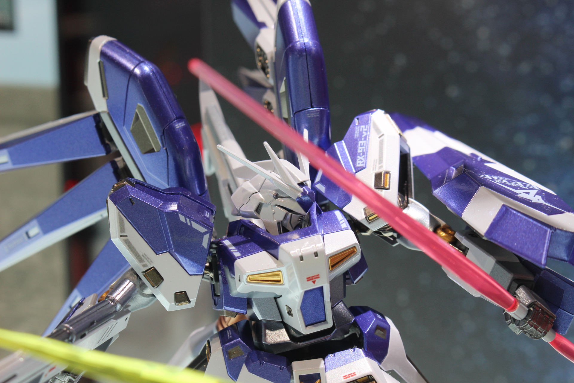 パープルのメタリック塗装の仕上がりが美しい