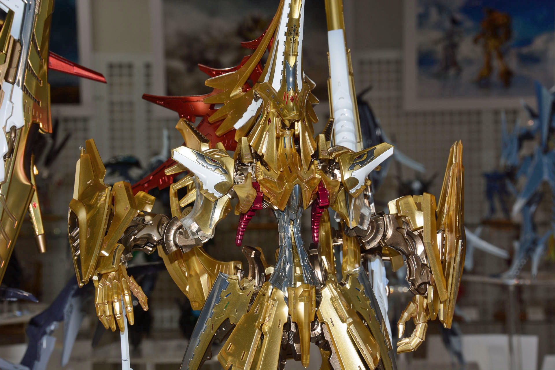 こちらが新発売のメタリックカラー。下地なしでもそれなりに発色