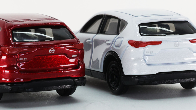 リアには“MAZDA”と“CX-60 AWD”とマツダのエンブレムがプリントされています