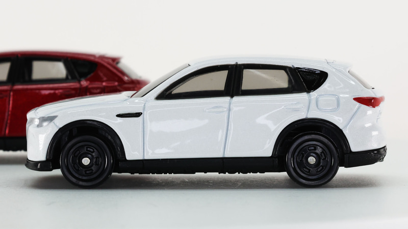 ロングノーズは直6ディーゼルエンジンを入れるため